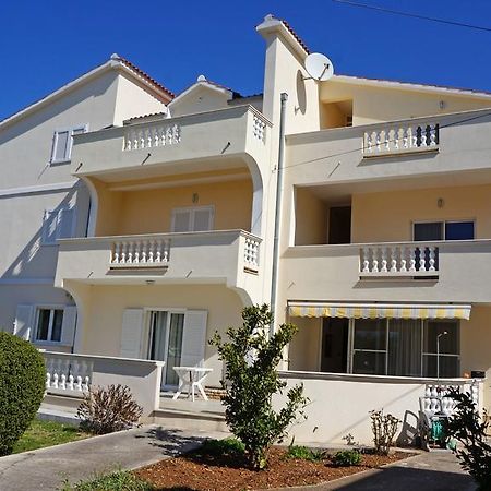 Apartments Sandra Sukošan Esterno foto