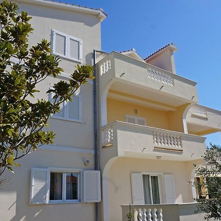 Apartments Sandra Sukošan Esterno foto